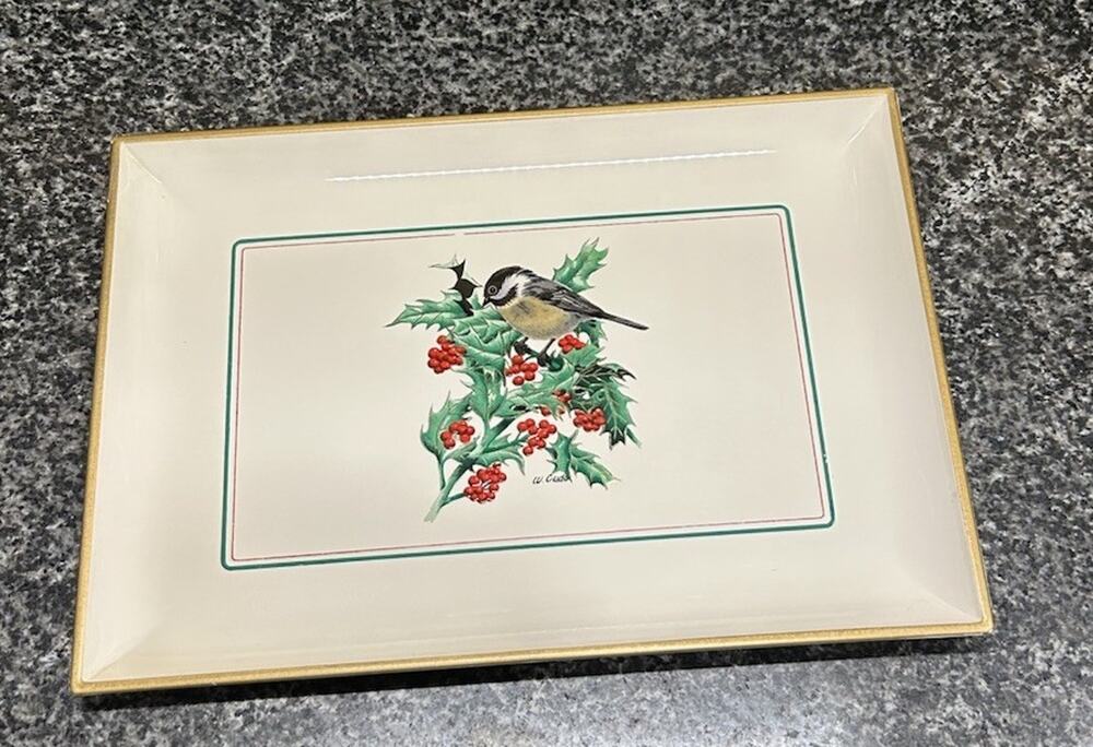 Vintage Otagiri Lacquerware Chicadee Holly Leaf Design 8.25” X 6” Holiday Tray